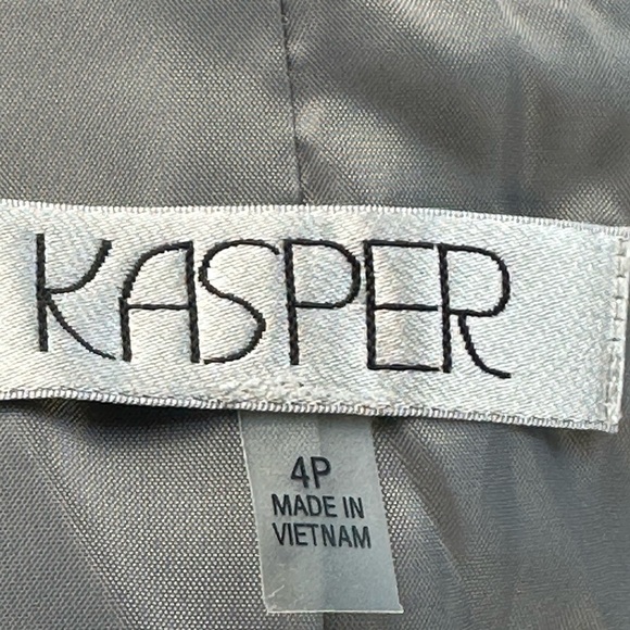 Kasper Long Sleeve 2-Button Blazer Suit Jacket - Grey / Black - size 4P - Picture 5 of 10